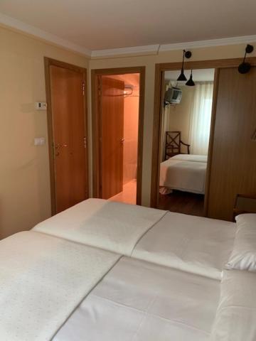 Aparthotel O Novo Cabalo Furado Tui Bagian luar foto