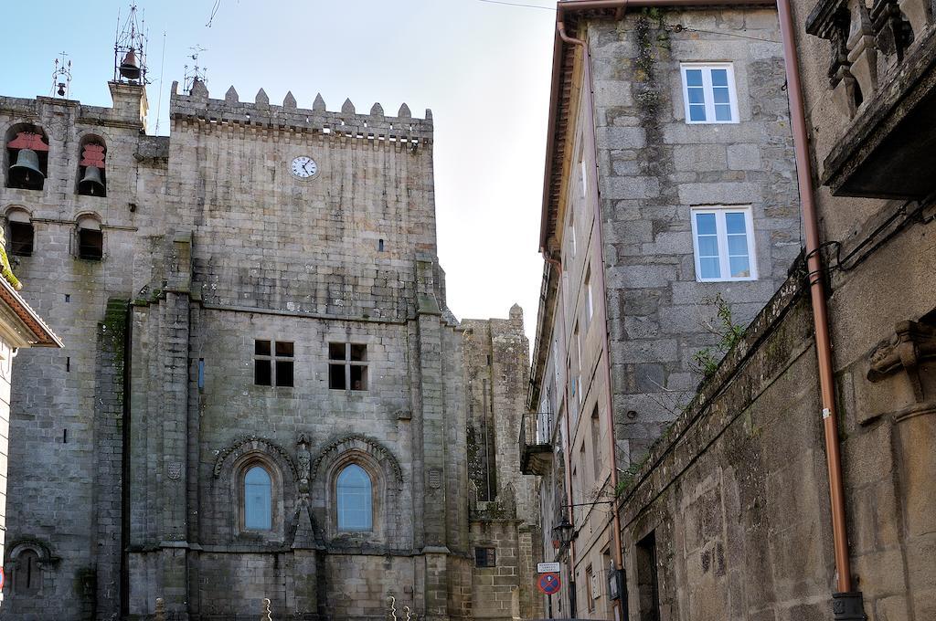 Aparthotel O Novo Cabalo Furado Tui Bagian luar foto